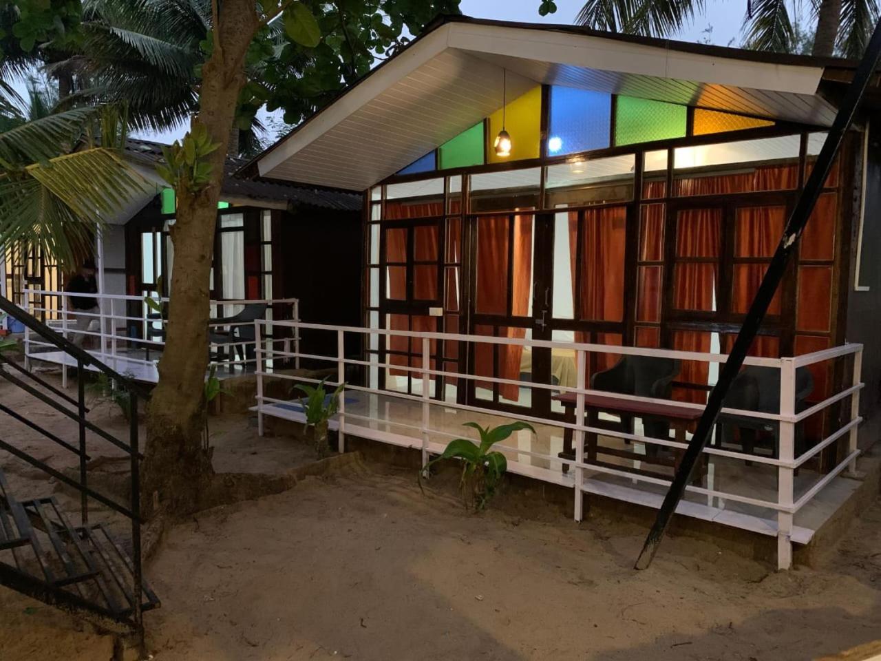 Casa Beach Hut Resort Палолем Екстериор снимка